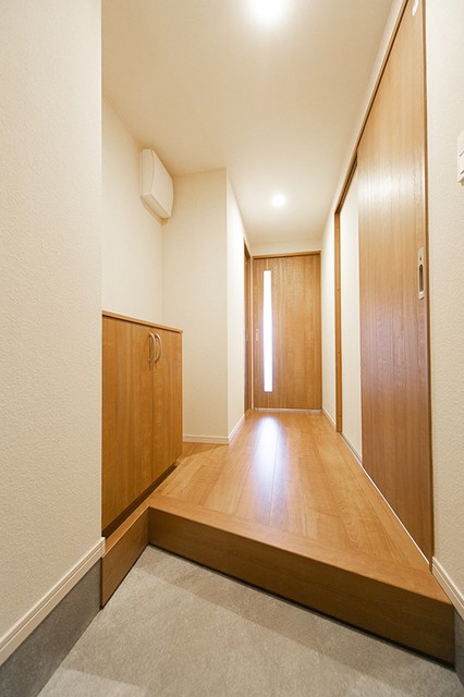 ※写真は同タイプ住戸です。(玄関)