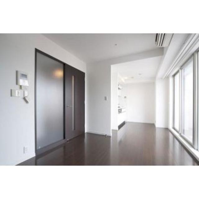 ※写真は同タイプ住戸です。(居間)