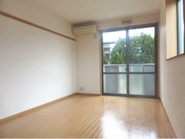 106はこちらの画像の反転タイプです(居間)