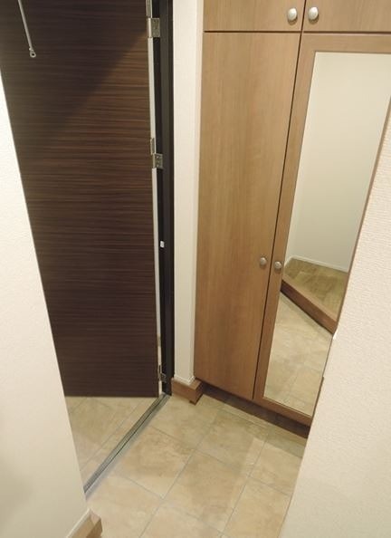 ※同仕様写真含む(玄関)