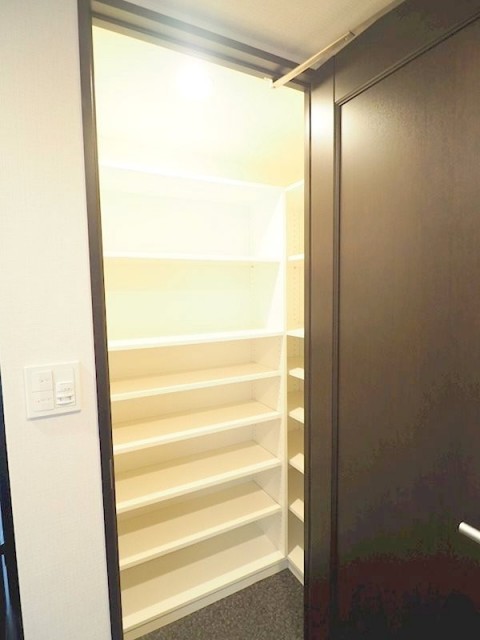 ※同仕様写真含む(玄関)