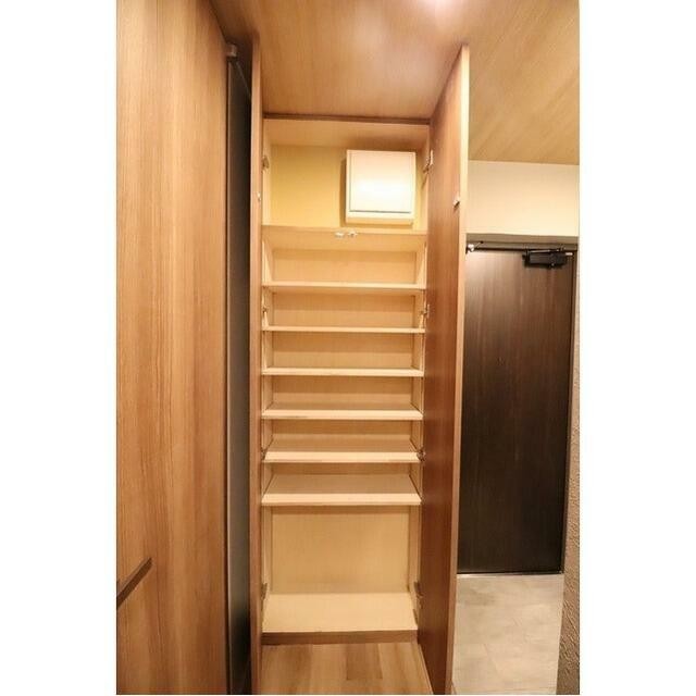 シューズボックス