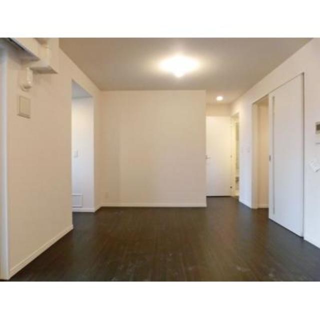 ※写真は同タイプ住戸です。(居間)