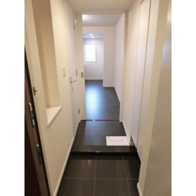 ※写真は同タイプ住戸です。(玄関)