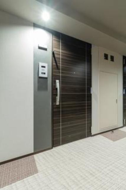 ※写真は同タイプ住戸です。(玄関)