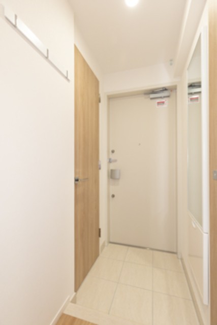 ※写真は同タイプ住戸です。(玄関)