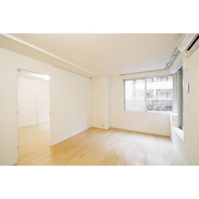 ※写真は同タイプ住戸です。(居間)