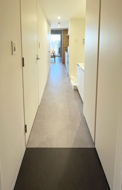 ※写真は同タイプ住戸です。(玄関)