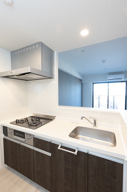 ※写真は同タイプ住戸です。(キッチン)