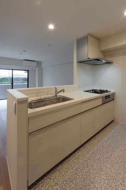 ※写真は同タイプ住戸です。(キッチン)