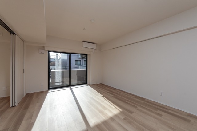 ※写真は同タイプ住戸です。(居間)