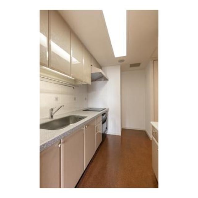 ※写真は同タイプ住戸です。(キッチン)