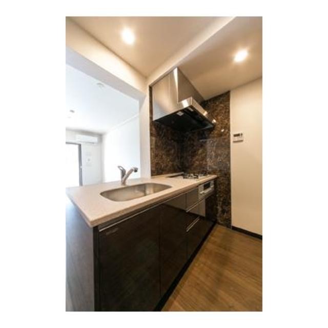 ※写真は同タイプ住戸です。(キッチン)