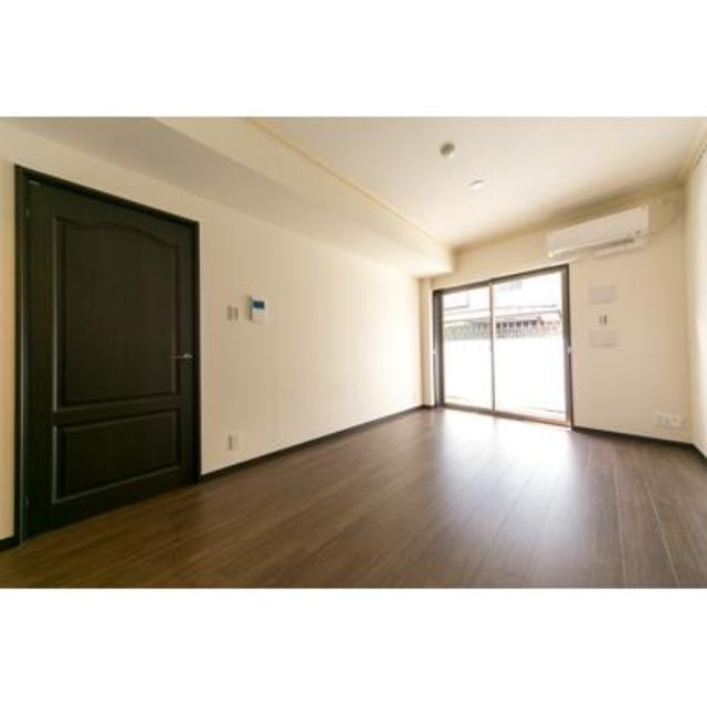 ※写真は同タイプ住戸です。(居間)