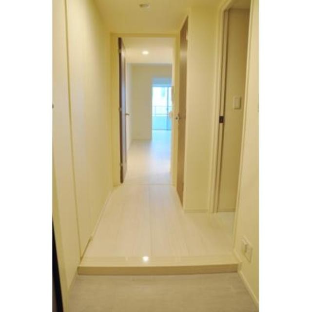 ※写真は同タイプ住戸です。(玄関)