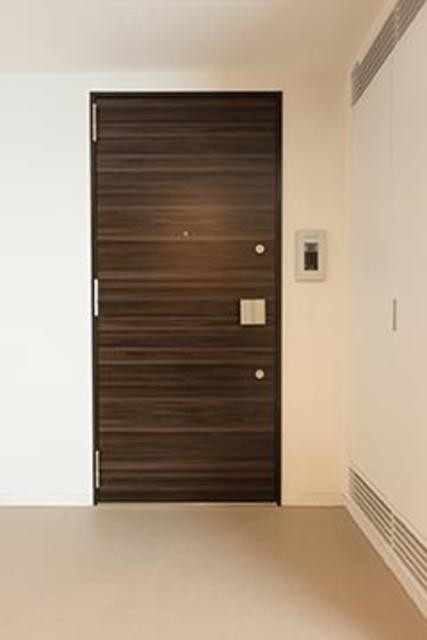 ※写真は同タイプ住戸です。(玄関)