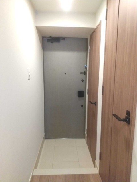 ※同仕様写真含む(玄関)