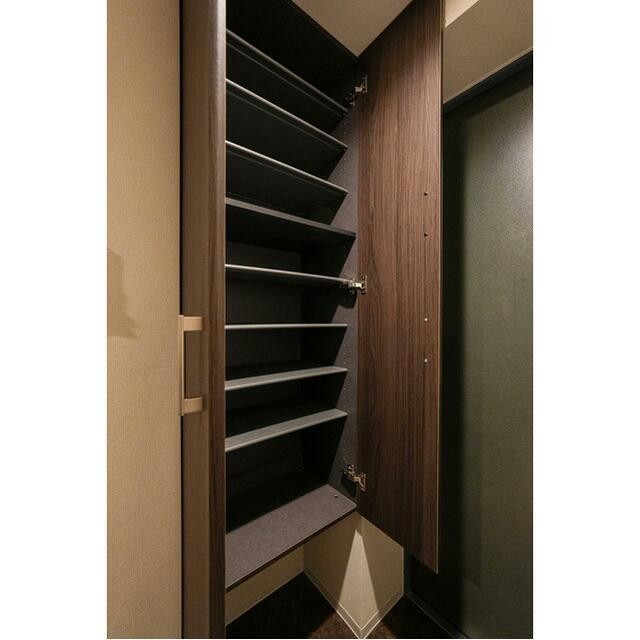 シューズボックス