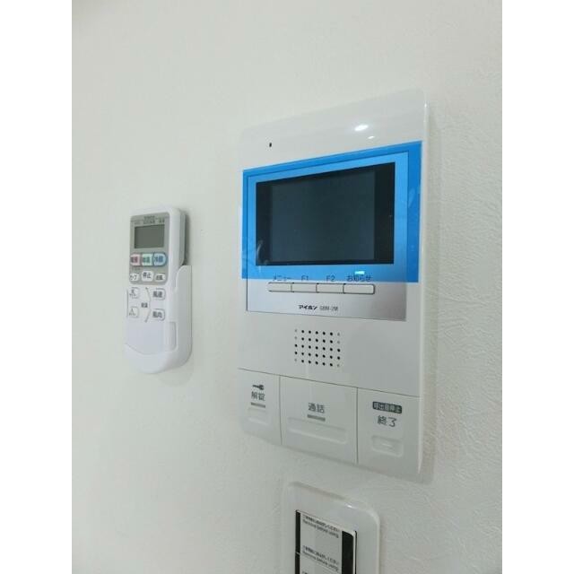 安心のオートロックはモニターつきインターホンです！