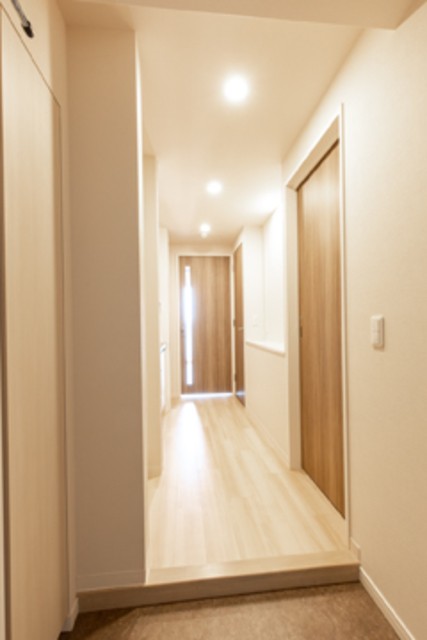 ※写真は同タイプ住戸です。(玄関)