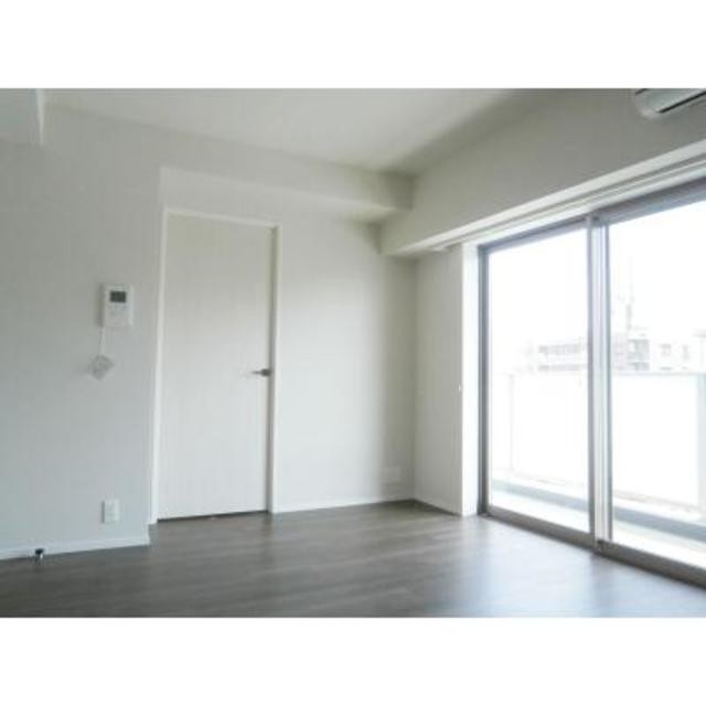 ※写真は同タイプ住戸です。(居間)