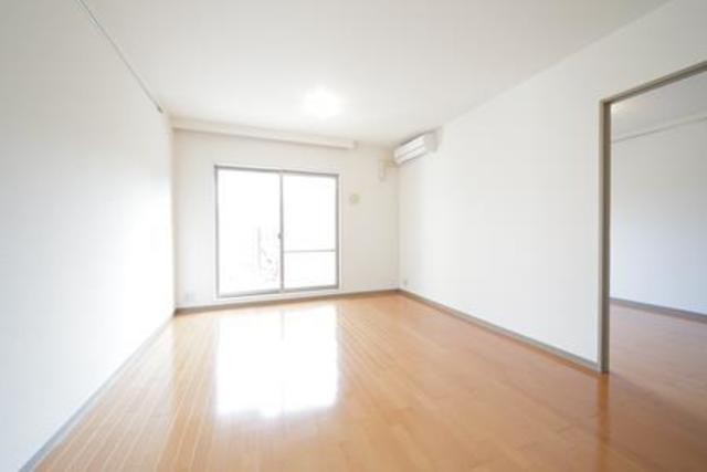 ※写真は同タイプ住戸です。(居間)