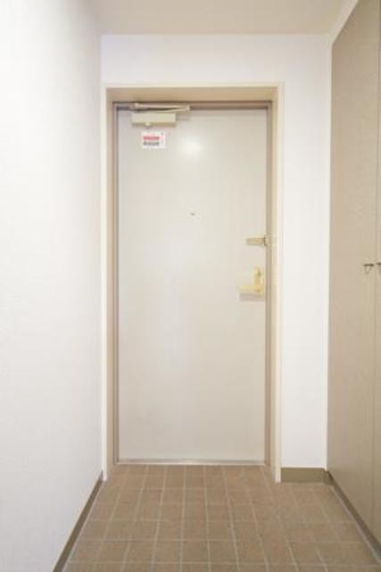※写真は同タイプ住戸です。(玄関)