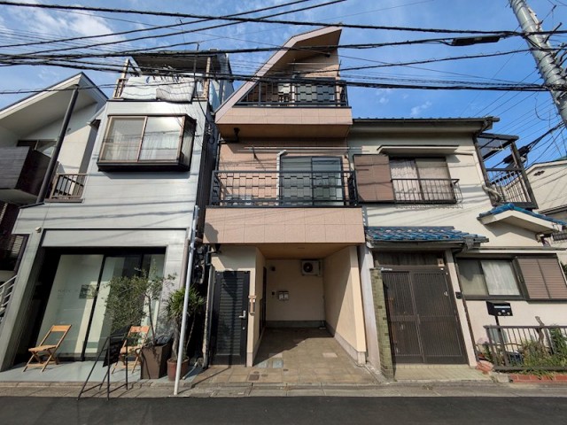 目黒区中目黒4丁目 【賃貸居住】アパート