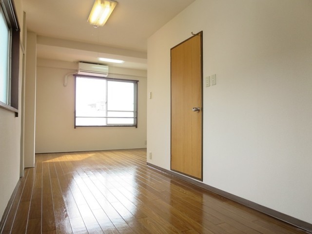 ※同仕様写真含む(居間)