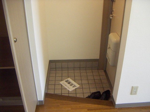 (玄関)