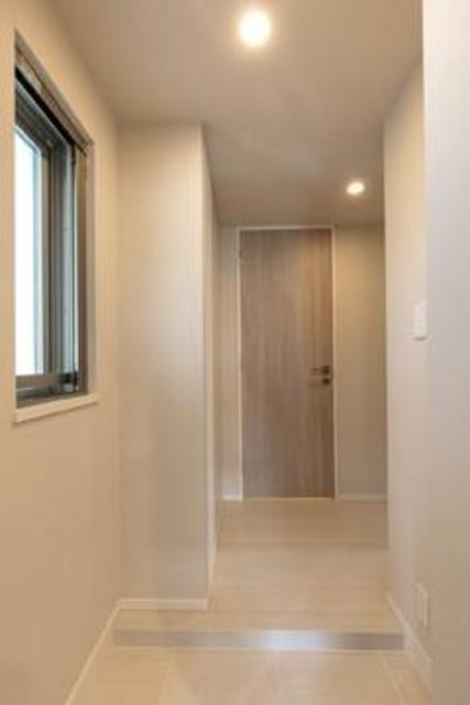 ※写真は同タイプ住戸です。(玄関)