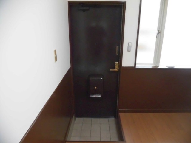 (玄関)