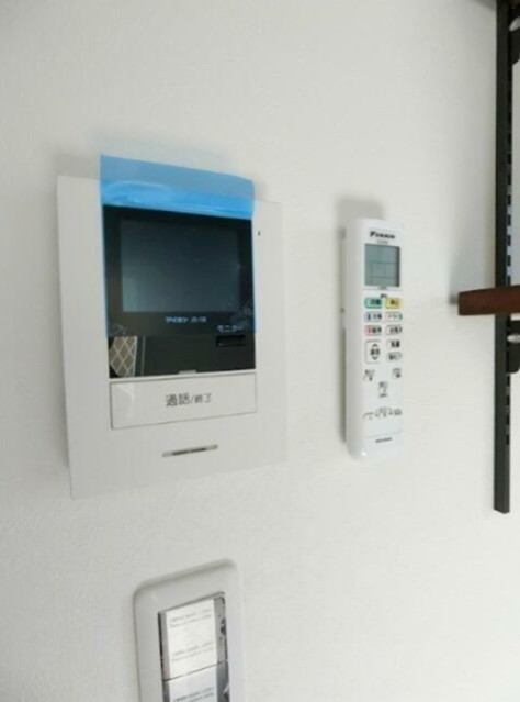 安心のモニター付きインターホン♪