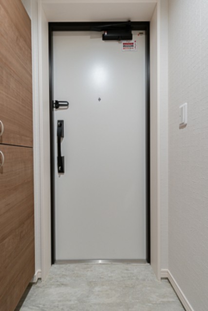※写真は同タイプ住戸です。(玄関)