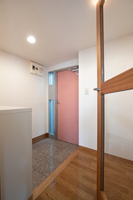 ※写真は同タイプ住戸です。(玄関)