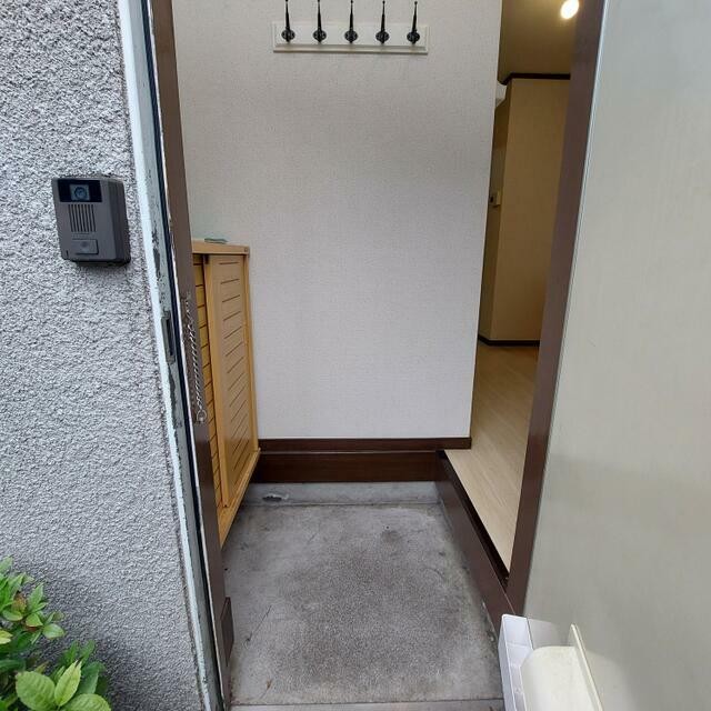 (玄関)