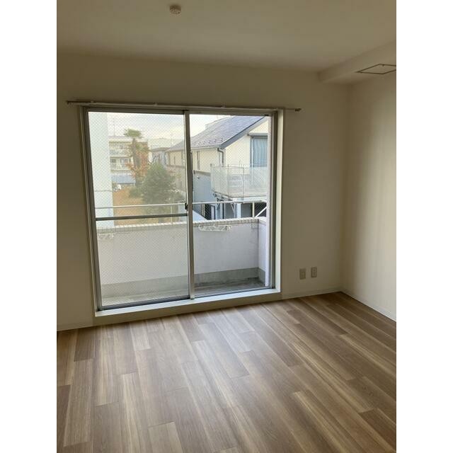 ※2025年1月に撮影したものを掲載しています。(居間)