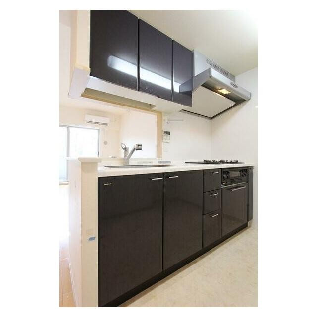 以下、別部屋参考写真です。(キッチン)