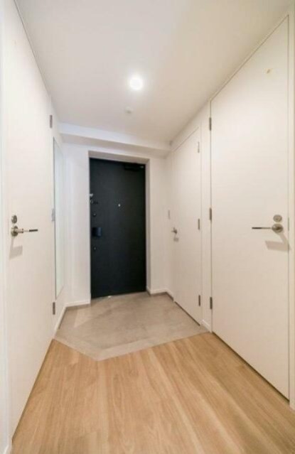 ※写真は同タイプ住戸です。(玄関)