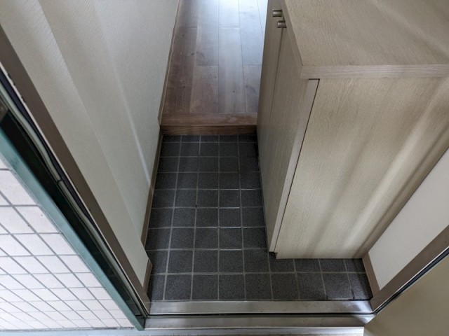 (玄関)