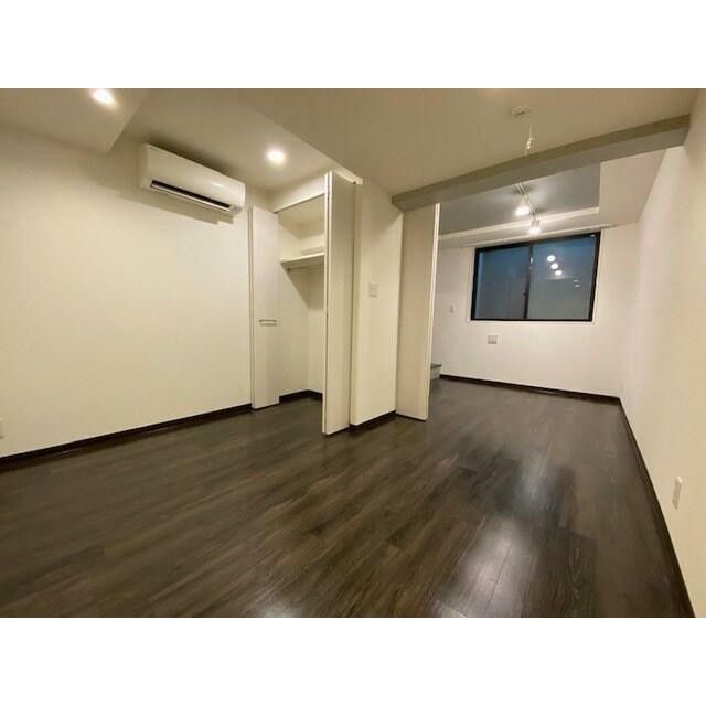 ※写真は1階同タイプ別部屋のものです。(居間)