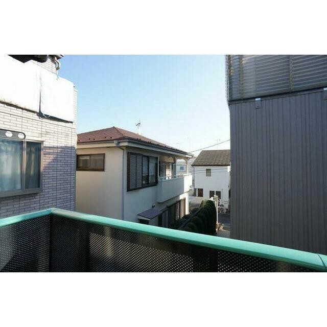 ■バルコニー 2階角部屋ならではの眺望です。