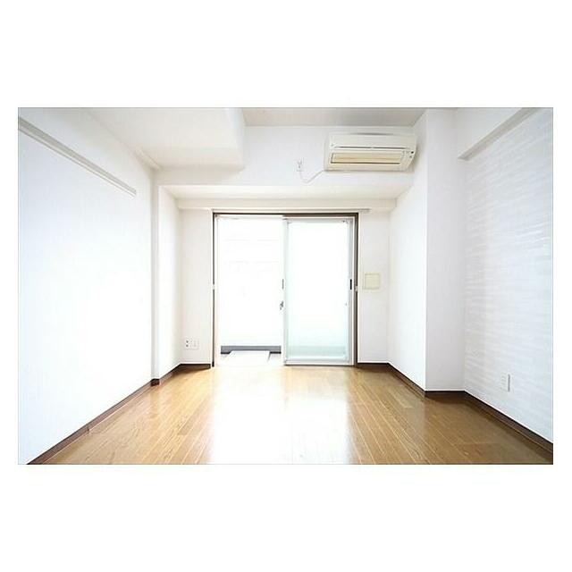 ※他のお部屋の写真です。(居間)