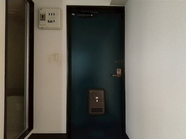 (玄関)
