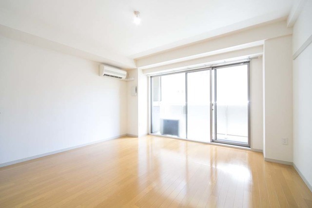 ※写真は同タイプ住戸です。(居間)