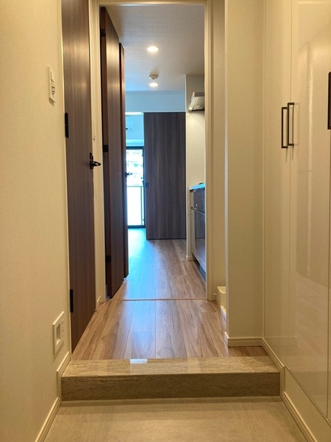 ※写真は同タイプ住戸です。(玄関)