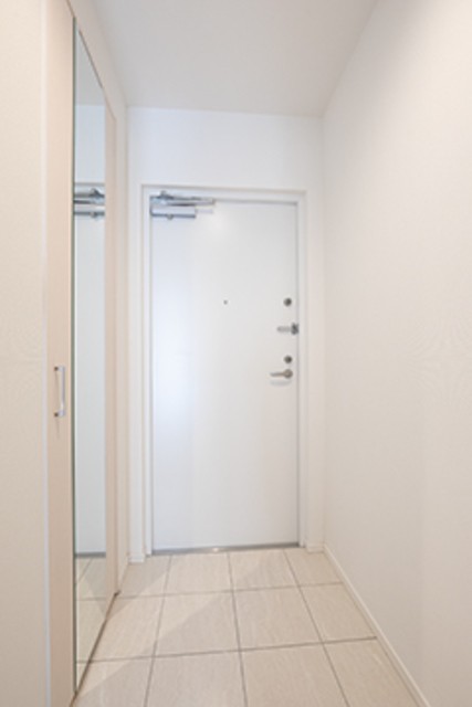 ※写真は同タイプ住戸です。(玄関)