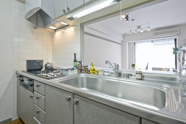 ※写真は同タイプ住戸です。(キッチン)