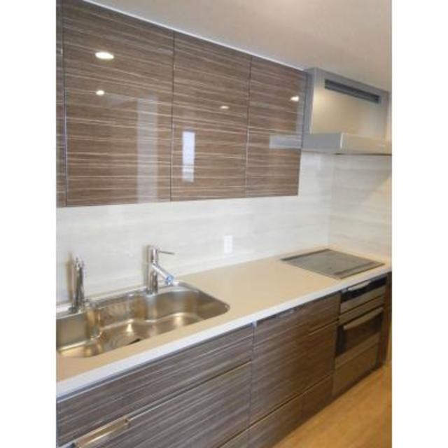 ※写真は同タイプ住戸です。(キッチン)