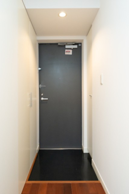 ※写真は同タイプ住戸です。(玄関)